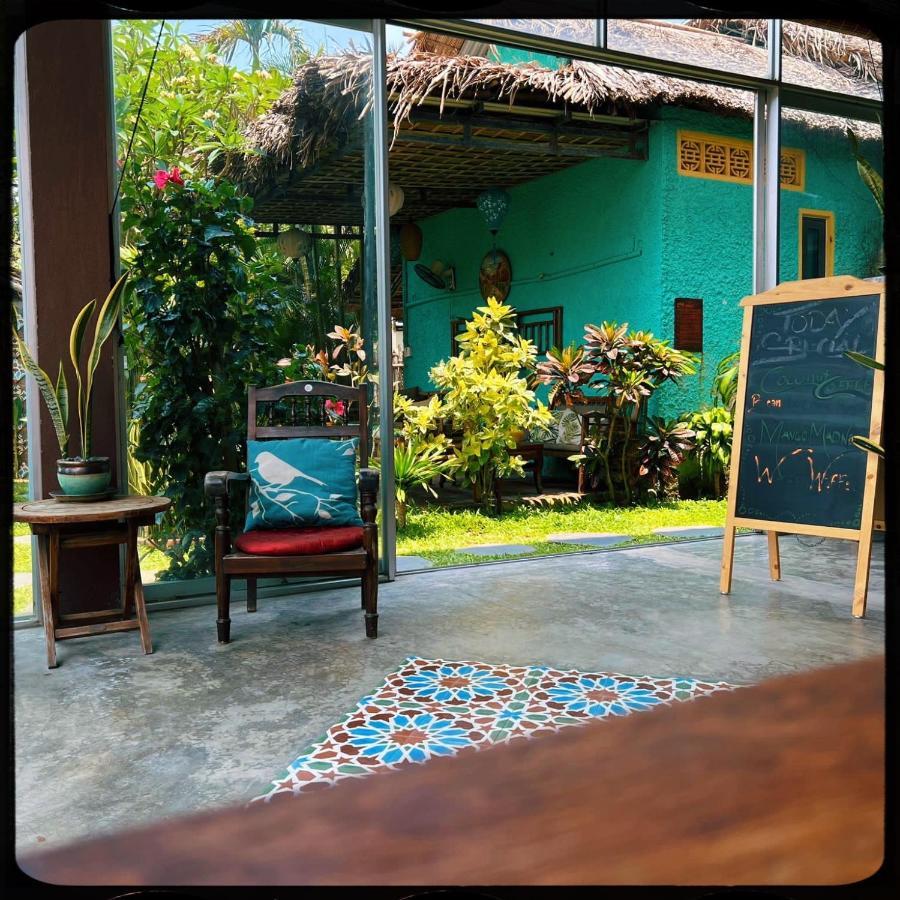 The Happy Bird B&B Хой Ан Екстериор снимка