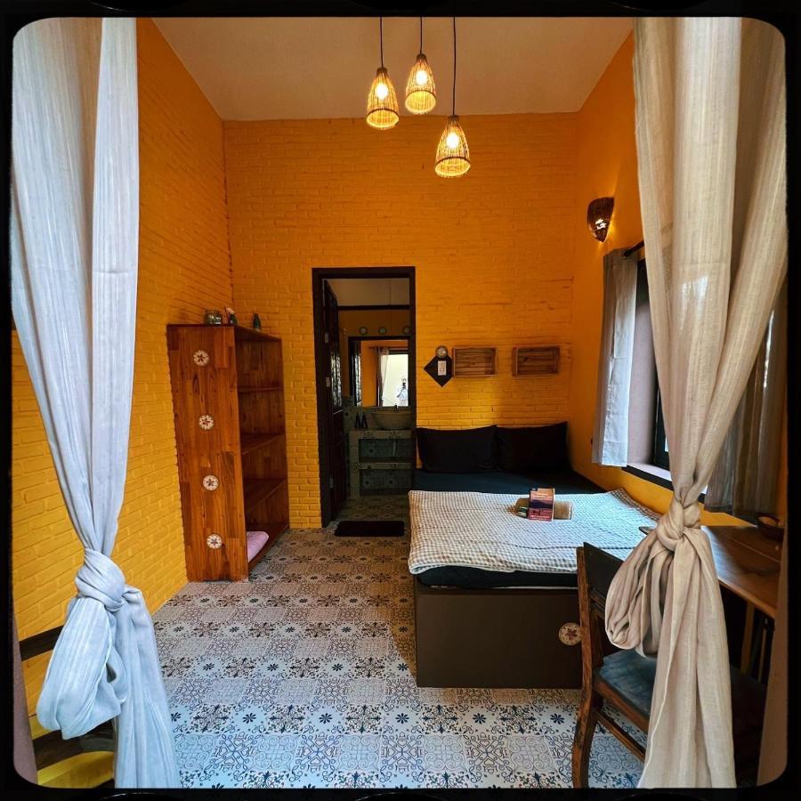 The Happy Bird B&B Хой Ан Екстериор снимка
